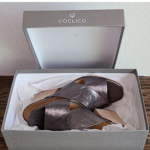 ✨NIB✨COCLICO Slip-on Sandal Heels Silver Leather Made in Spain Size EU 40/US 9 - Picture 3 of 15